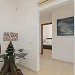 Вілла Panoramica Адехе